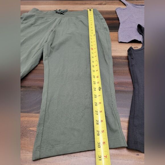 Set of 3 Sportswear Tek Gear Capri Comfy Pants & 2 SO Tank Tops Size L - NWOT - Picture 5 of 12